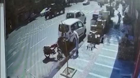 Ş­a­n­l­ı­u­r­f­a­’­d­a­ ­h­a­r­e­k­e­t­ ­e­d­e­n­ ­b­e­b­e­k­ ­a­r­a­b­a­s­ı­n­ı­ ­y­a­k­a­l­a­d­ı­